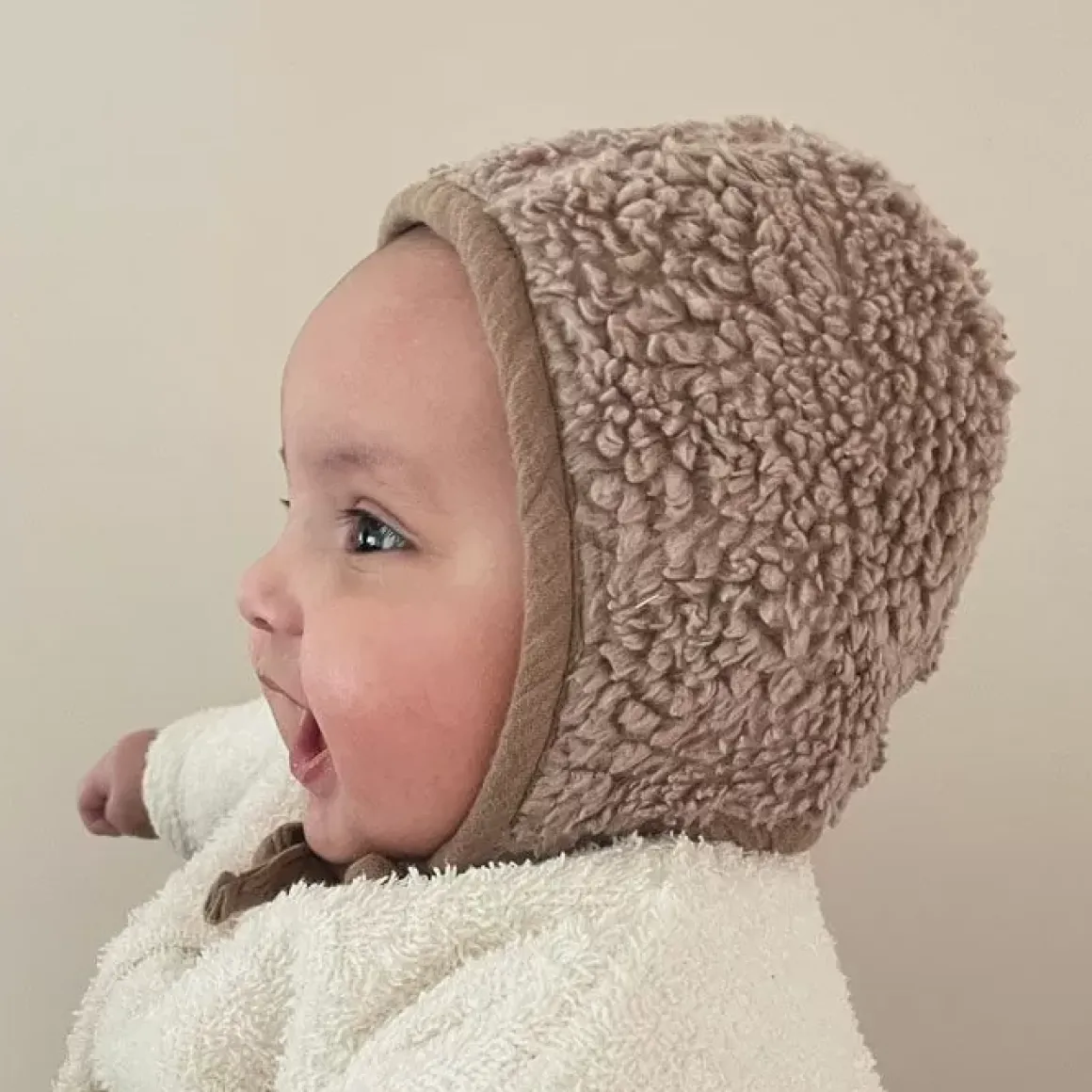 Babymuts Bonnet Teddy Taupe (0-6 Maanden) Ilmaha
