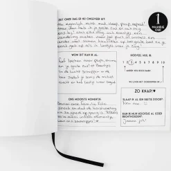 Baby'S Eerste Jaar Boek Bonjour To You