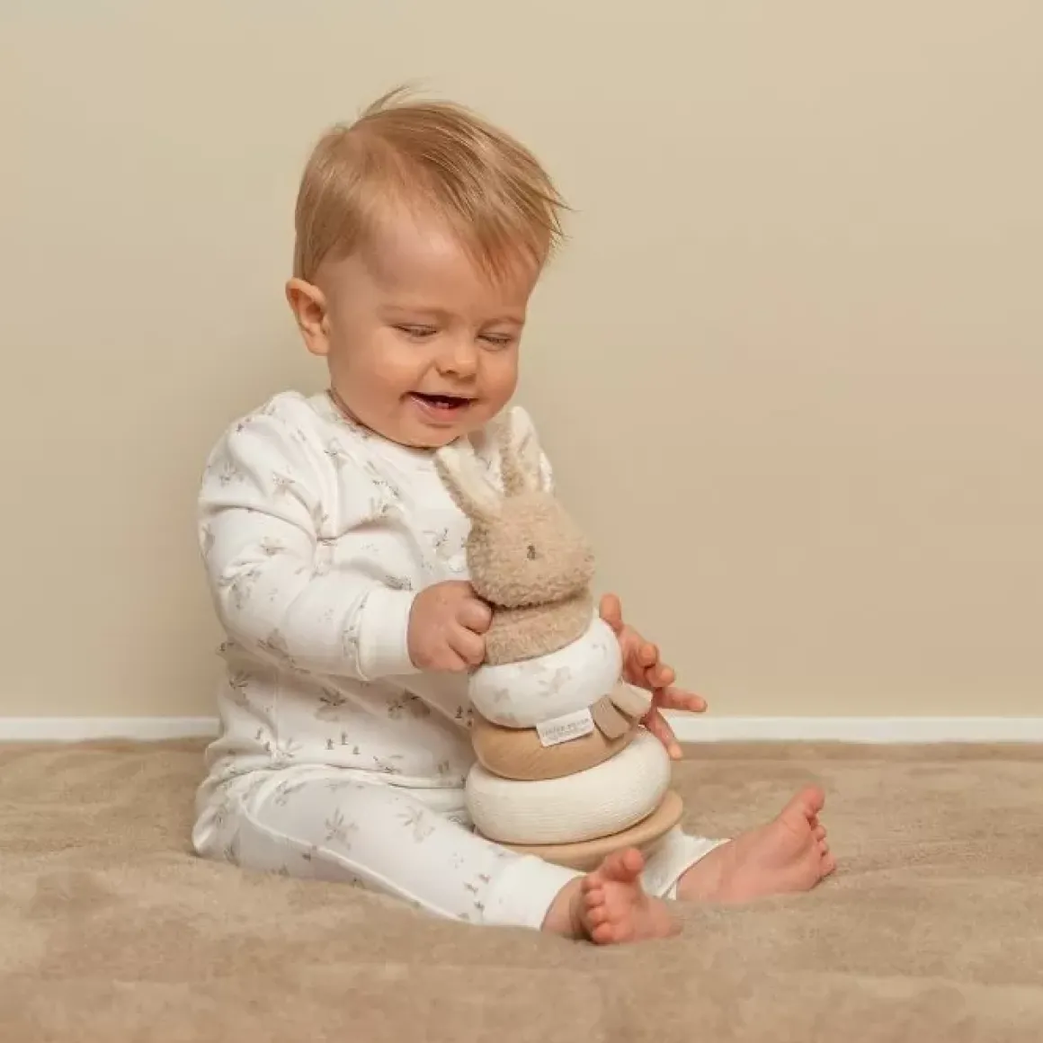 Bestel Nu De Little Dutch Tuimelstapelaar Baby Bunny Voor Eindeloos Speelplezier!