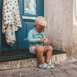 Bestel Nu Het Zwemshirt Sverre Solid Dusk Blue Van Salted Stories