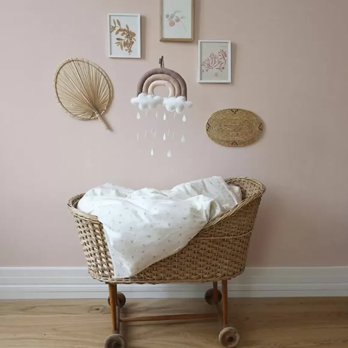 Camcam Mobiel Regenboog Almond