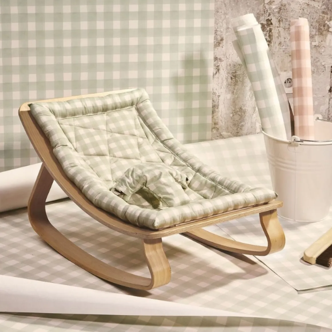 Charlie Crane Wipstoeltje Levo Beukenhout Brigitte Farrow