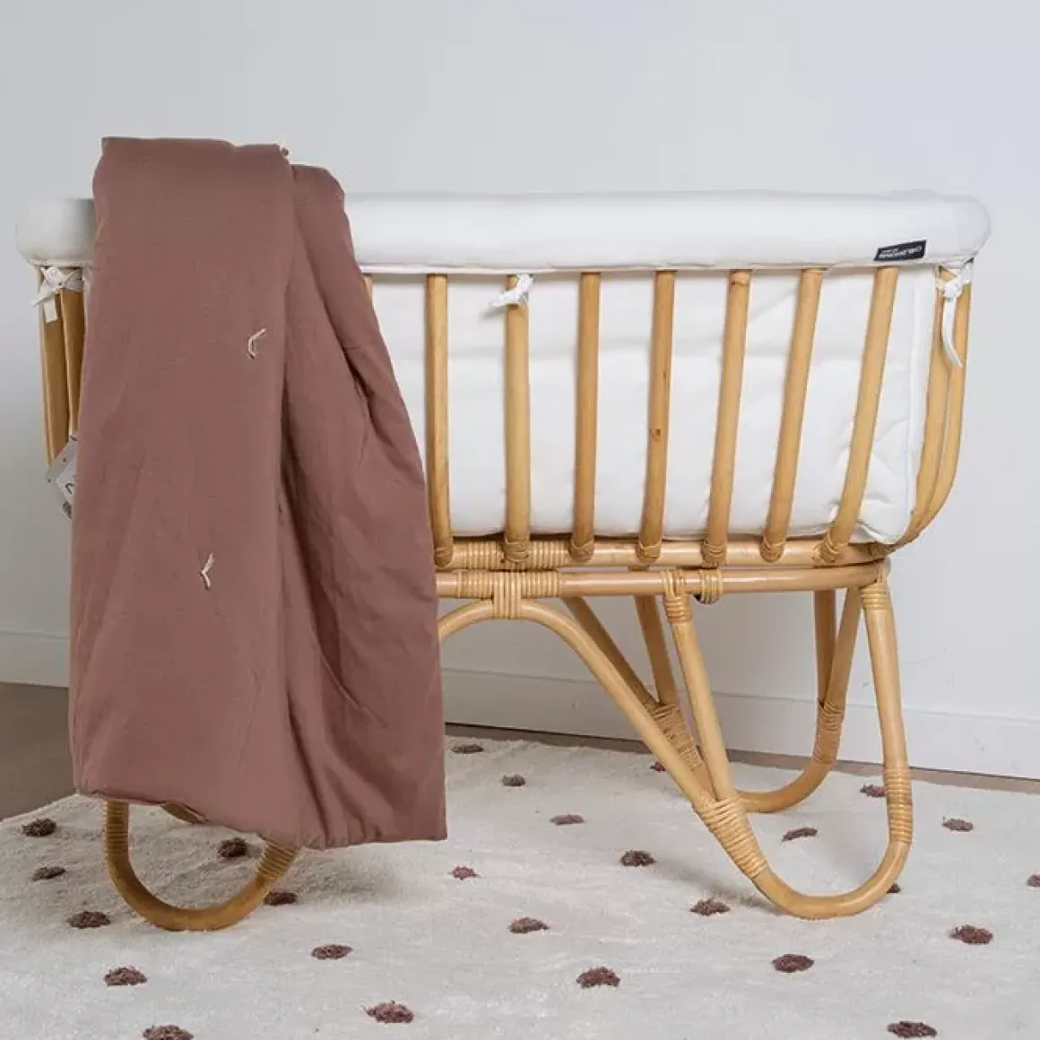 Childhome Rotan Wieg Met Wiegbekleding Ecru