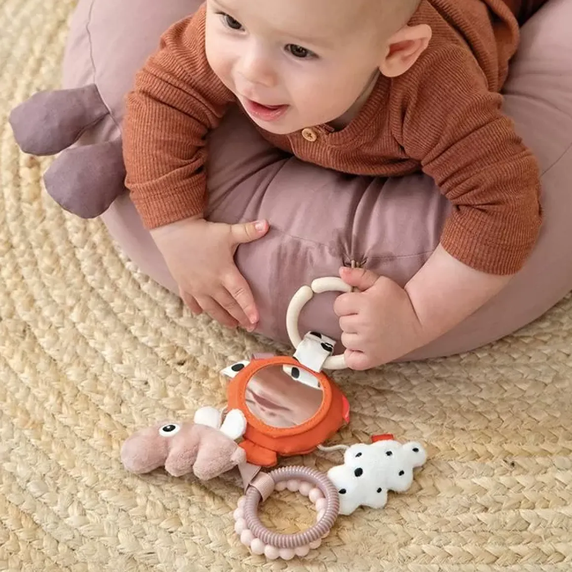 Done By Deer Activiteitenspiegel Happy Clouds Papaya