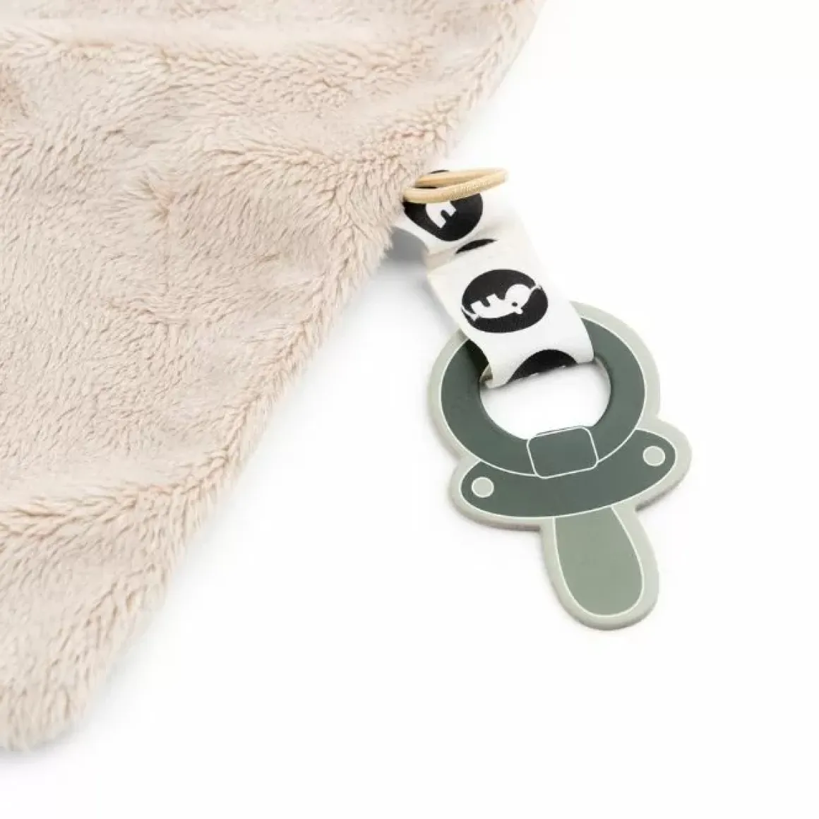 Done By Deer Knuffeldoek Lalee Sand