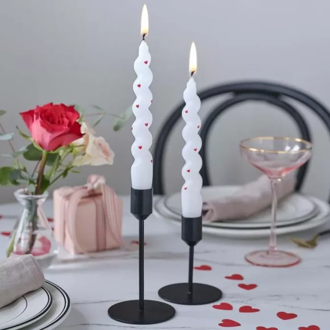 Gedraaide Kaarsen Met Hartjes - Romantische Tafeldecoratie - Ginger Ray