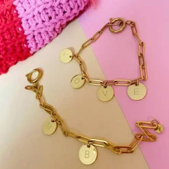 Gepersonaliseerde Armband 2 Letterbedels Madam The Label