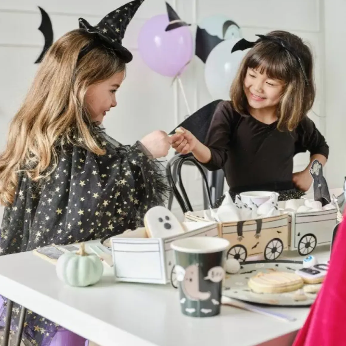 Halloween Heksencape Zwart/Goud Ginger Ray