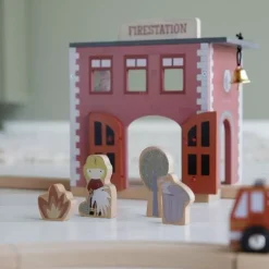 Houten Brandweerkazerne Little Dutch