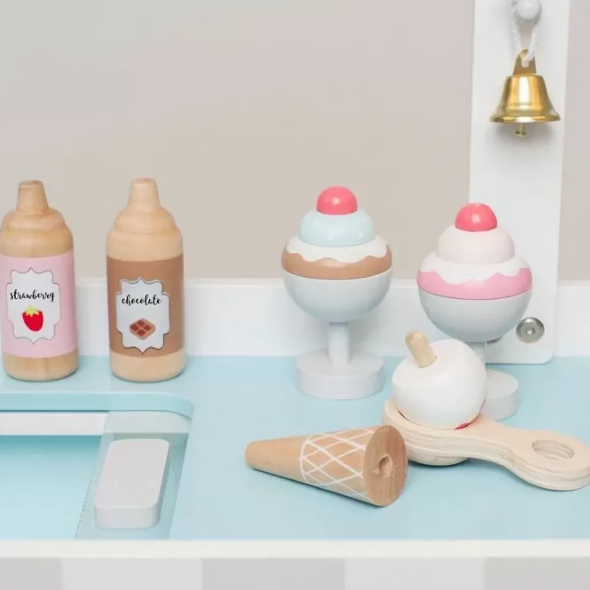 Houten Ijskraam Op Wielen Jabadabado