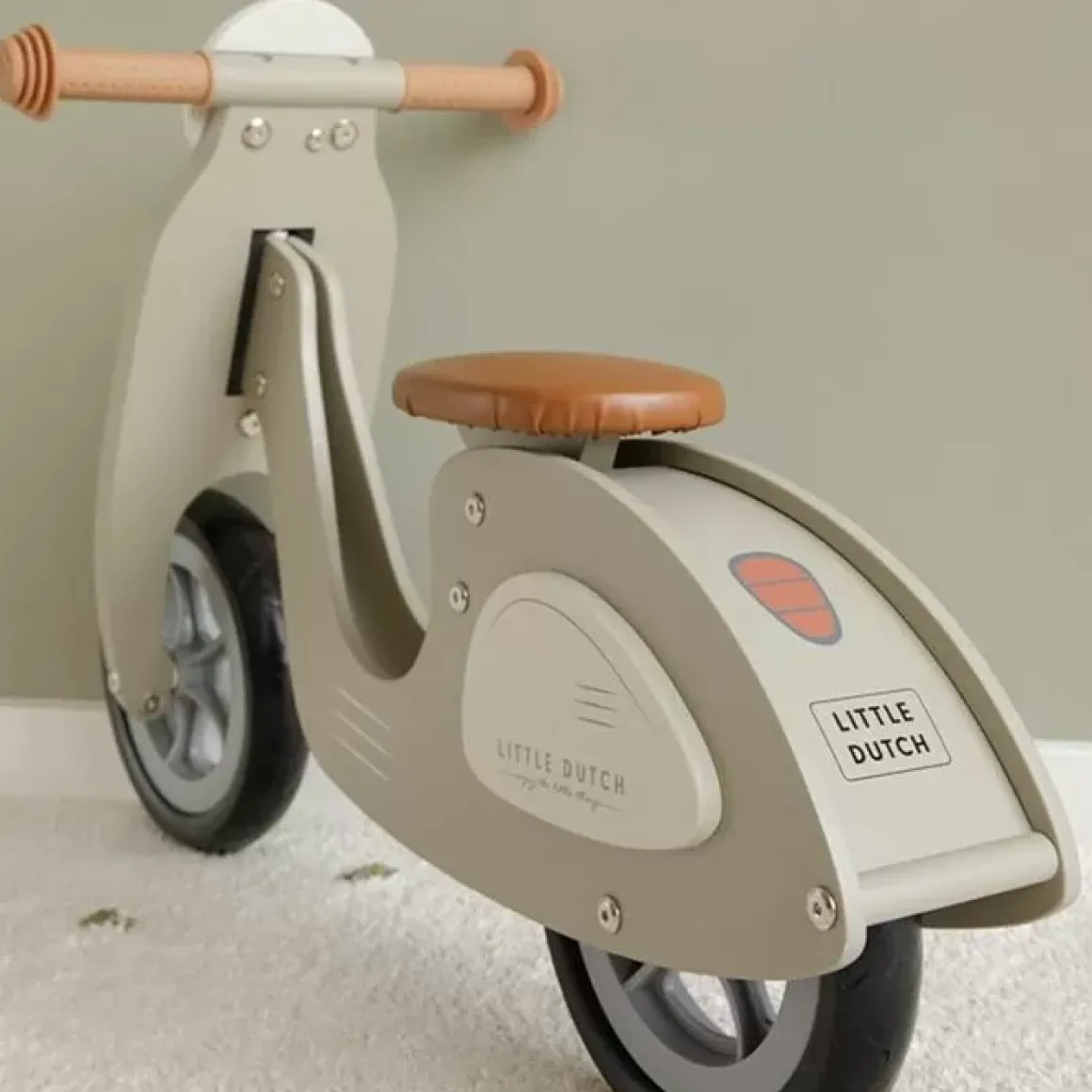 Houten Loopscooter Olijf Little Dutch