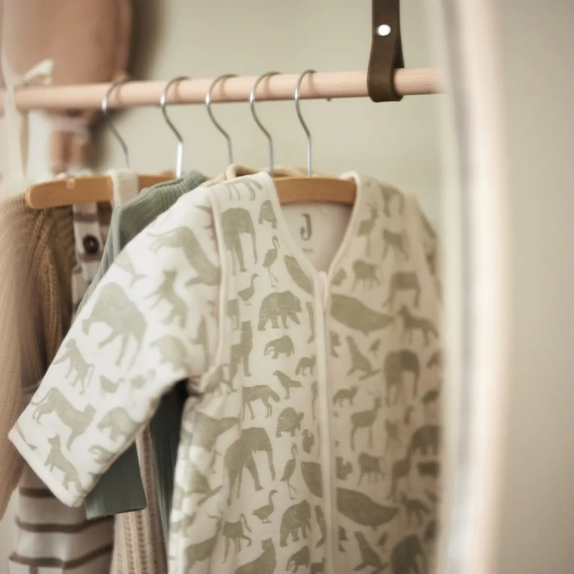 Jollein Slaapzak Afritsbare Mouwen Animals Olive Green