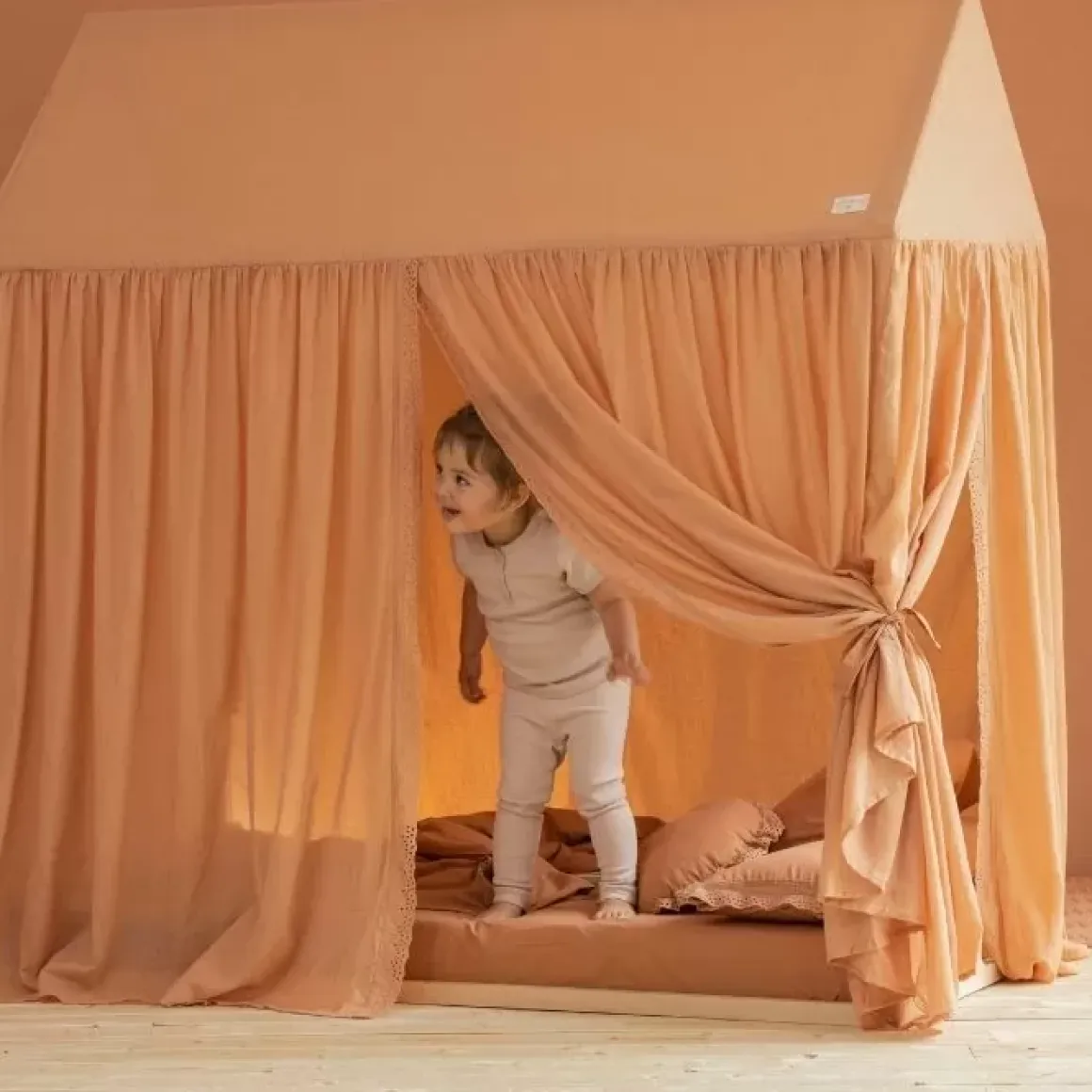 Juniorbed Vera Huisje Seinna Brown Nobodinoz