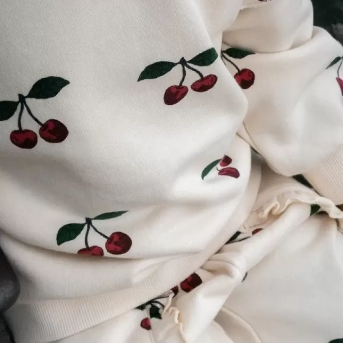 Konges Slojd Trui Lou Frill Ma Grande Cerise