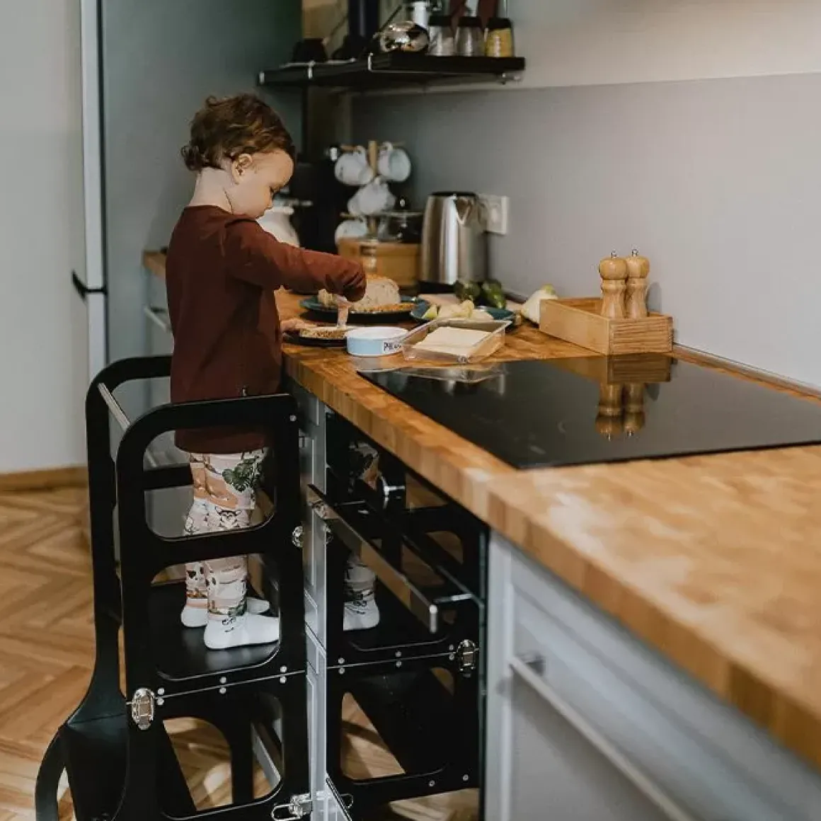 Learning Tower Step'N Sit Zwart Ette Tete