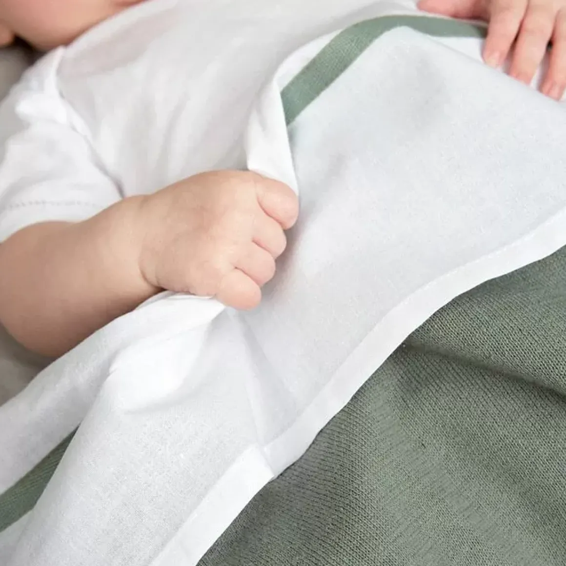 Ledikantdeken Knit Forest Green Meyco