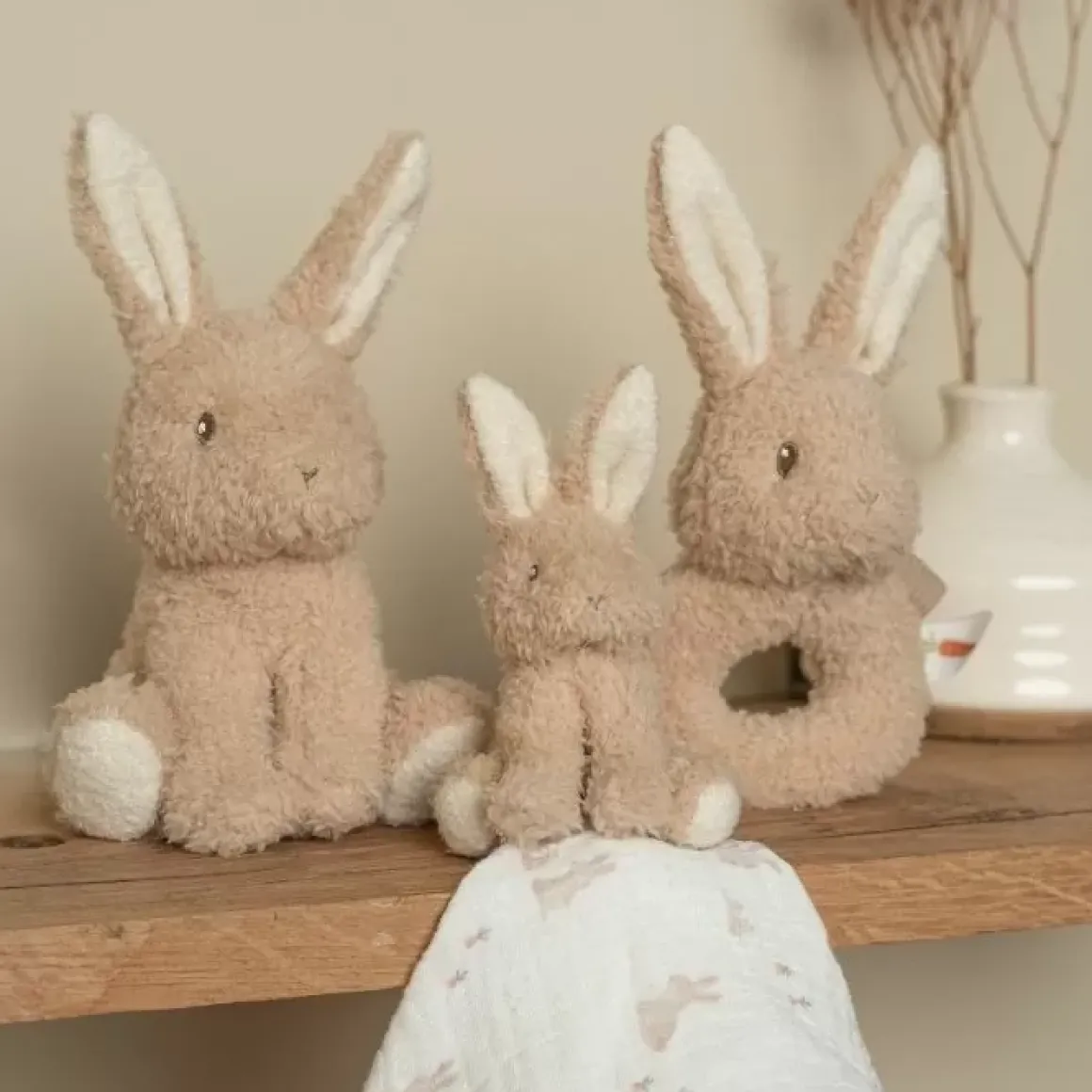 Little Dutch Baby Bunny Geschenkset | Knuffeldoekje, Knuffelkonijn, Rammelaar & Bijtring