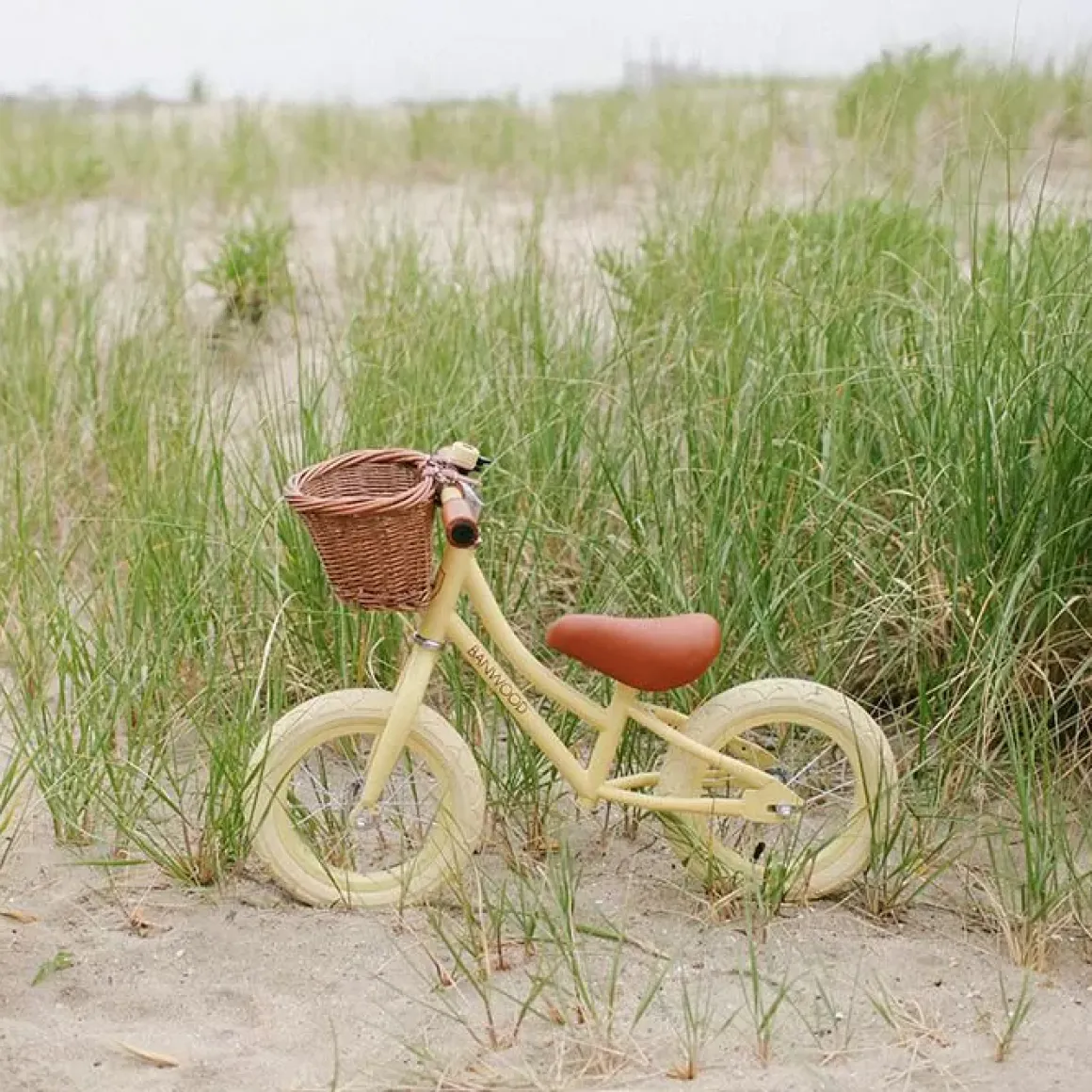 Loopfiets First Go Creme Banwood