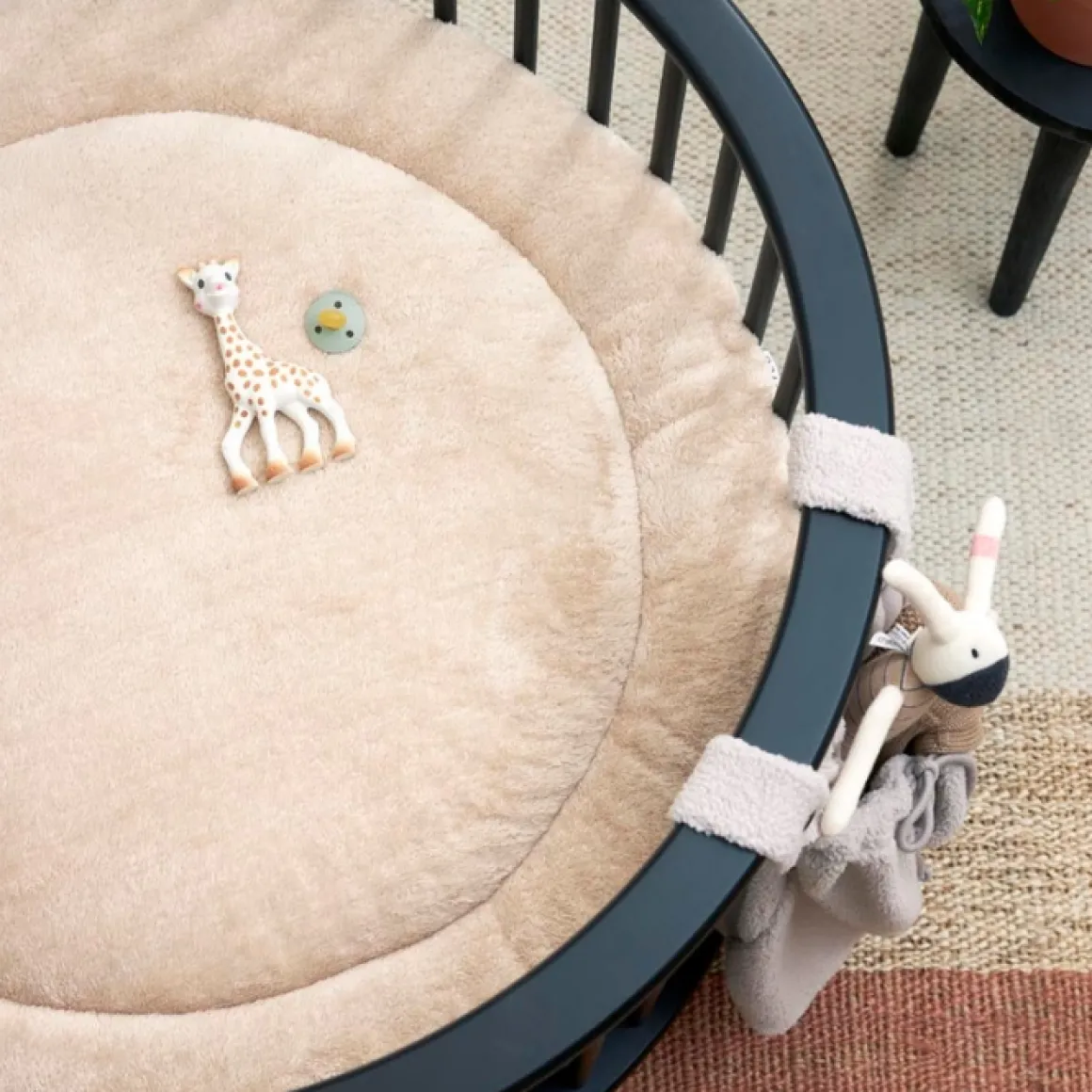 Meyco Boxkleed Rond Knit Basic Teddy Sand Melange 95Cm - Zachte En Stijlvolle Boxkleed Voor De Babykamer!