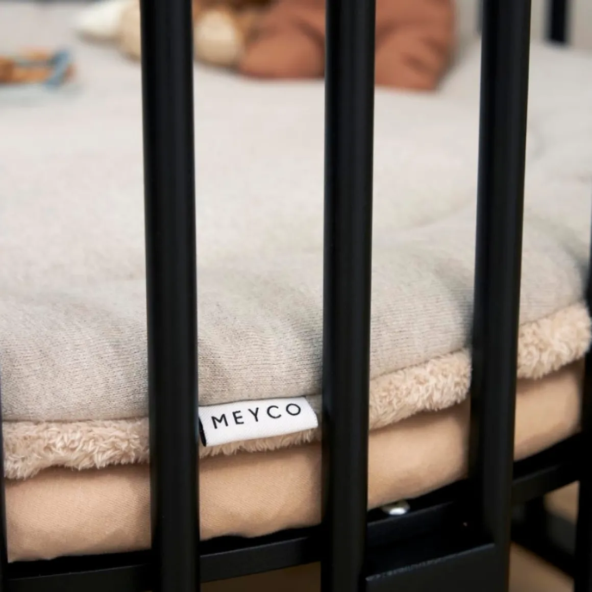 Meyco Boxkleed Rond Knit Basic Teddy Sand Melange 95Cm - Zachte En Stijlvolle Boxkleed Voor De Babykamer!