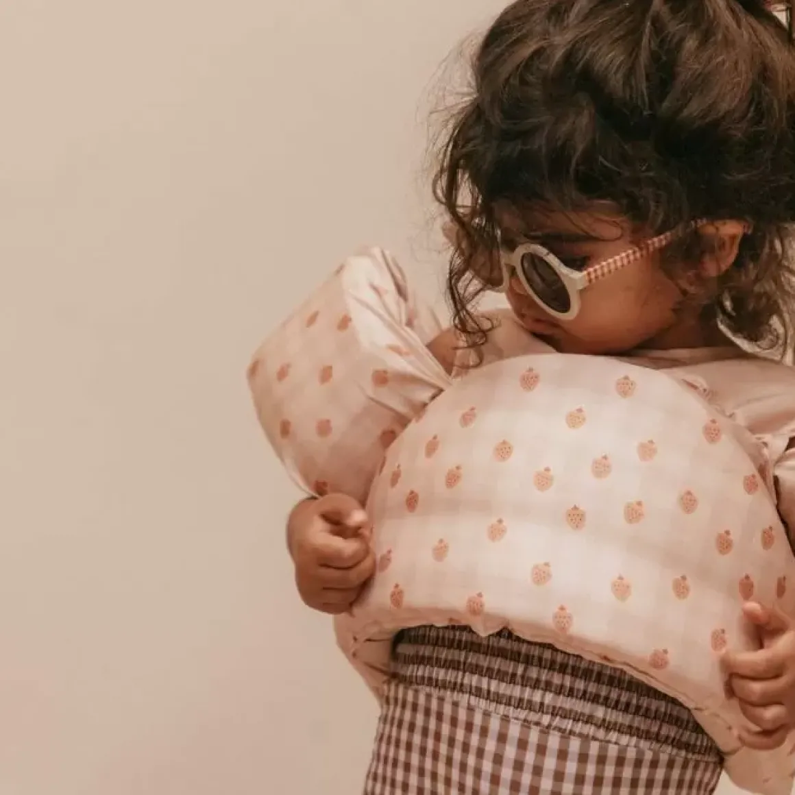 Mrs. Ertha Zwemvest Cute Strawberries (2-6 Jaar)