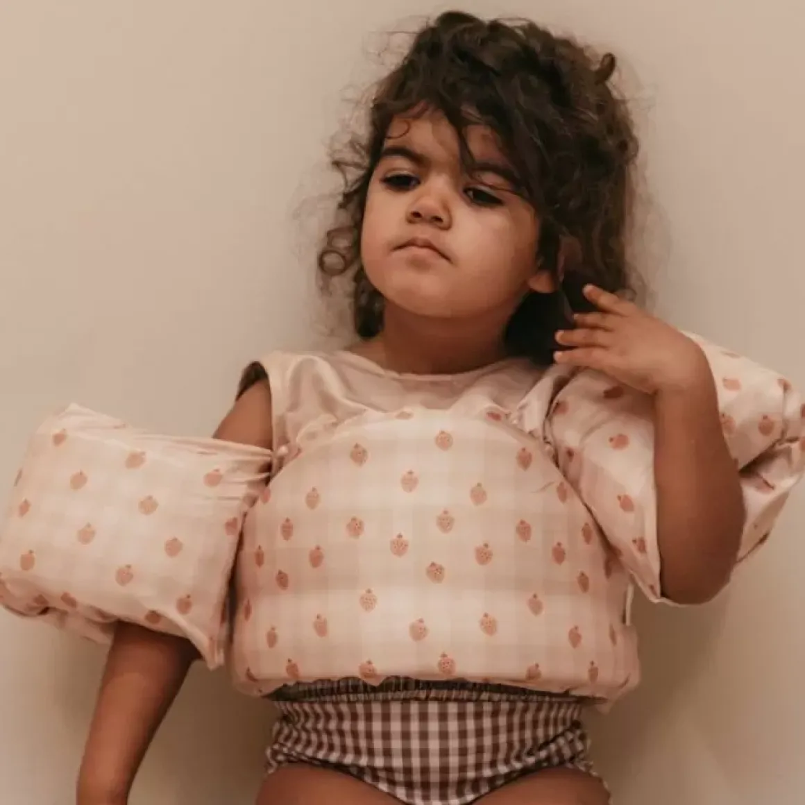 Mrs. Ertha Zwemvest Cute Strawberries (2-6 Jaar)