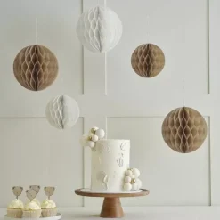 Neutrale Honeycomb Decoratie Ginger Ray | Stijlvol & Herbruikbaar