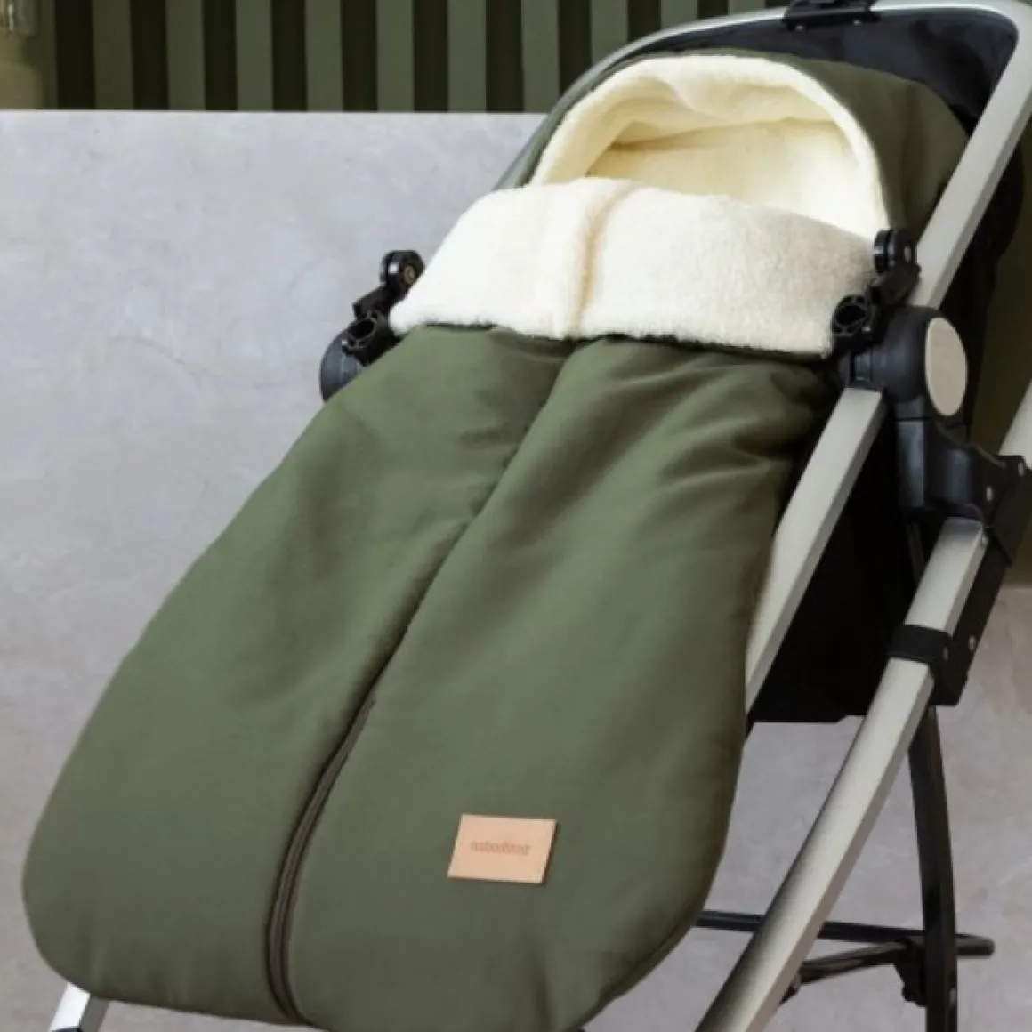 Nobodinoz Voetenzak Hyde Park Londen Green