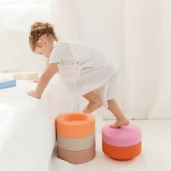 Rainbow Chair Earth Moes