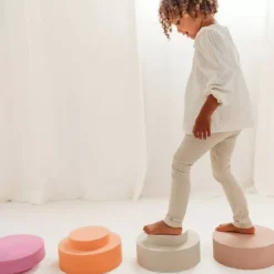 Rainbow Chair Earth Moes