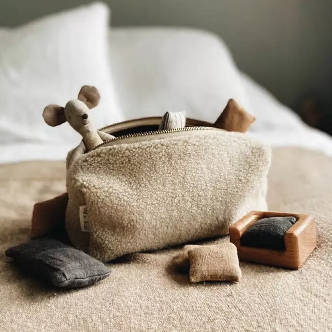 Toilettas Chunky Teddy Ecru Studio Noos