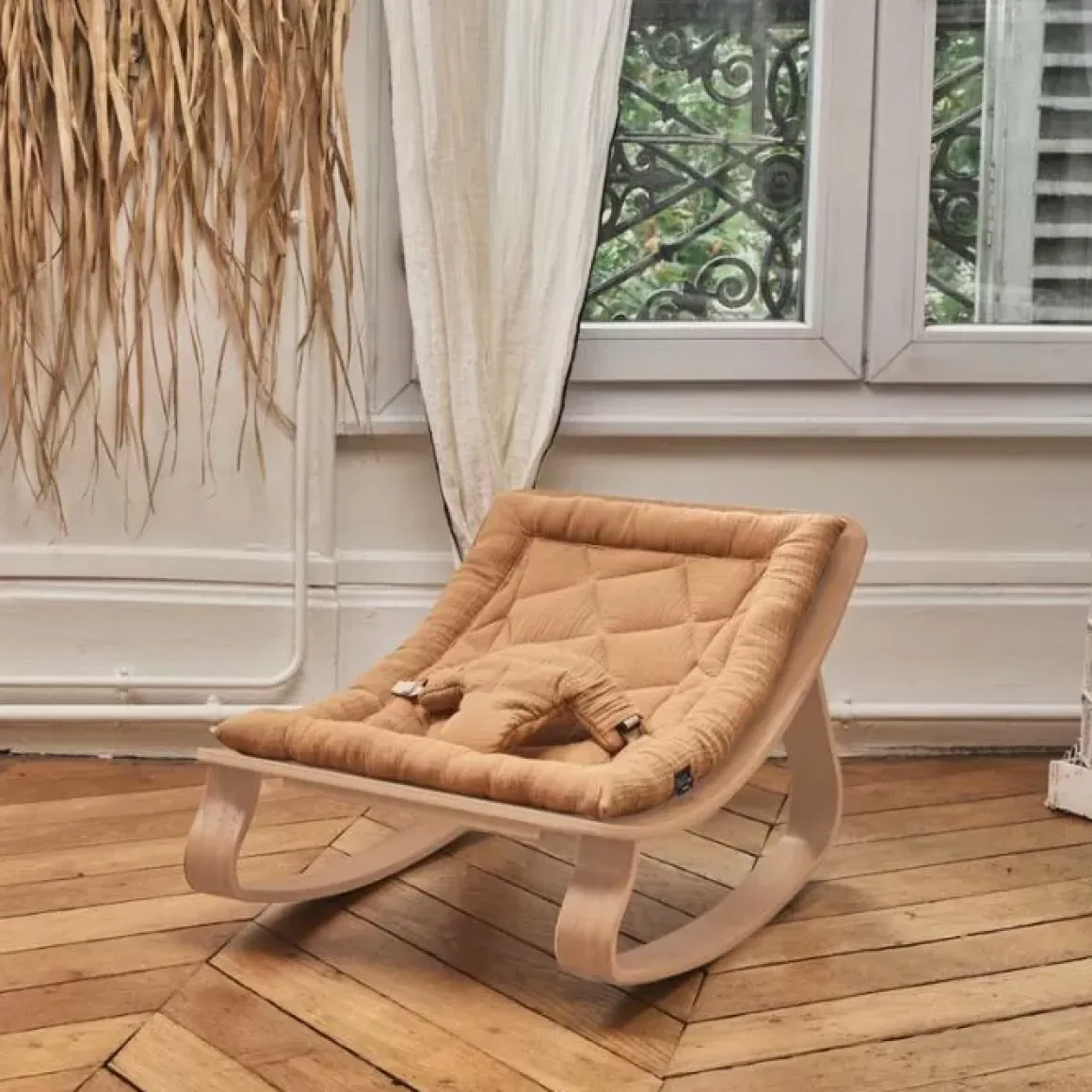 Wipstoeltje Levo Beukenhout Camel Charlie Crane